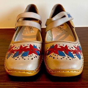 Brand New Rieker Antistress Mary Jane’s size 37 EUR